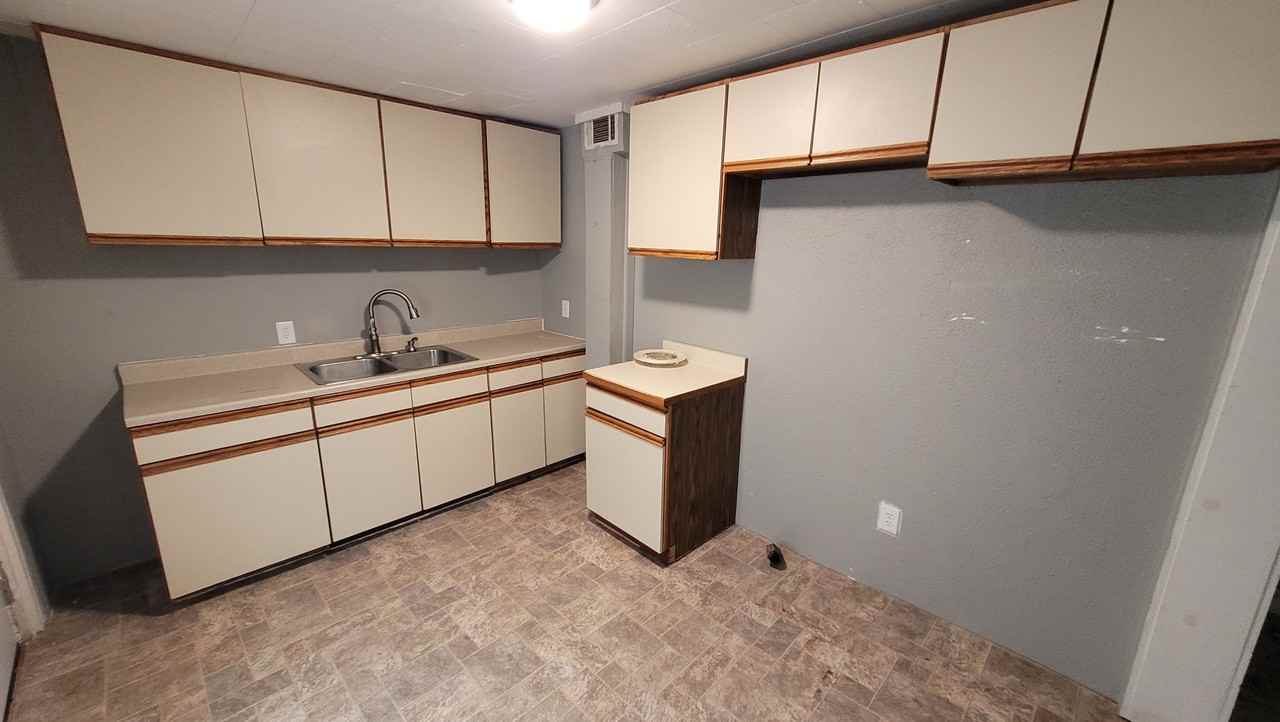 11 Shaver St #1 - Photo 3 of 4