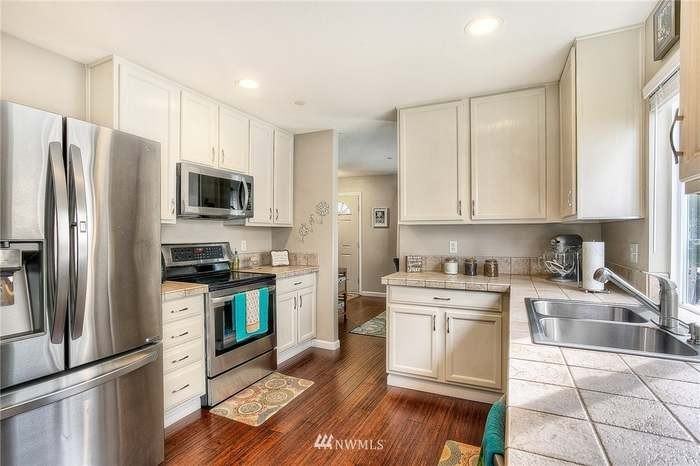 2256 Palisade Blvd #NA - Photo 2 of 18