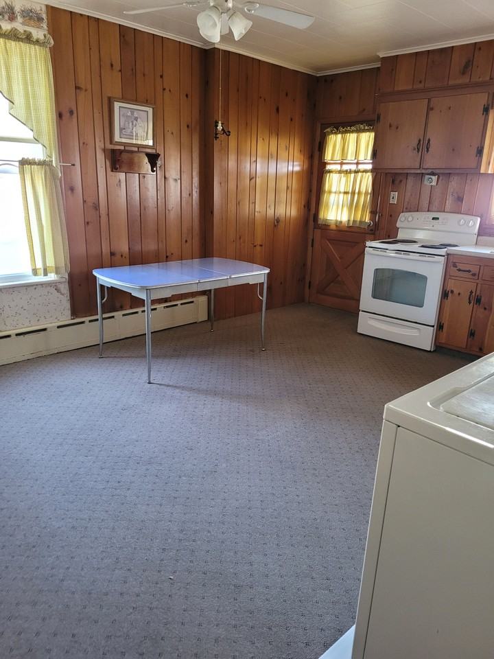 327 E 3rd St #NA - Photo 3 of 9