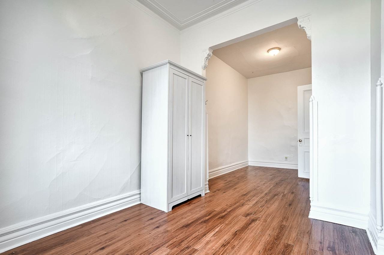 5710 Rue Waverly - Photo 2 of 23