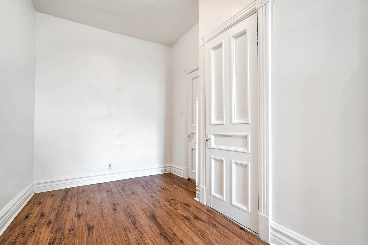 5710 Rue Waverly - Photo 3 of 23