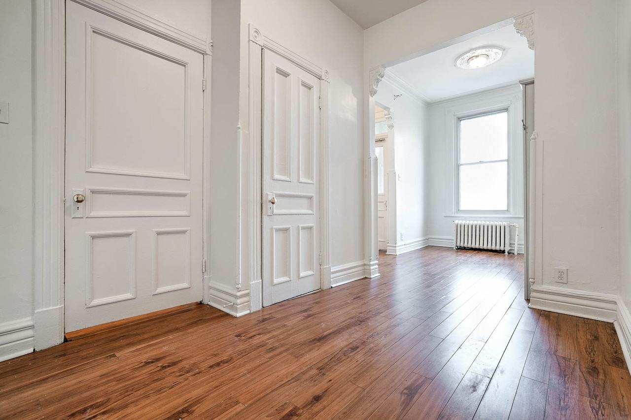 5710 Rue Waverly - Photo 5 of 23
