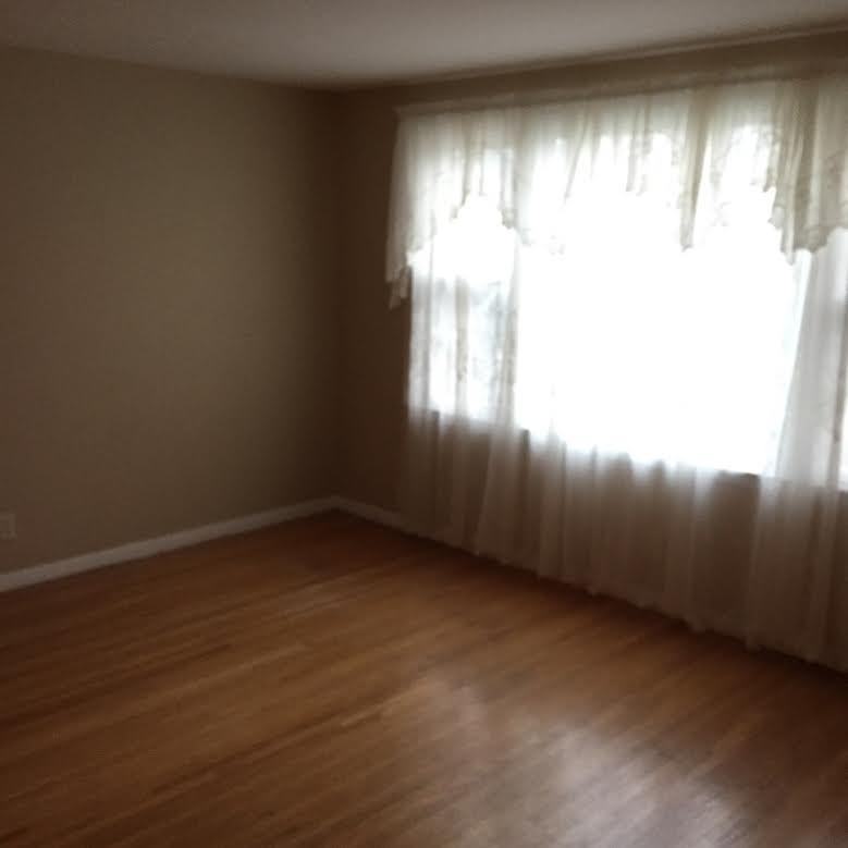 8 Halsey Ct - Photo 2 of 8