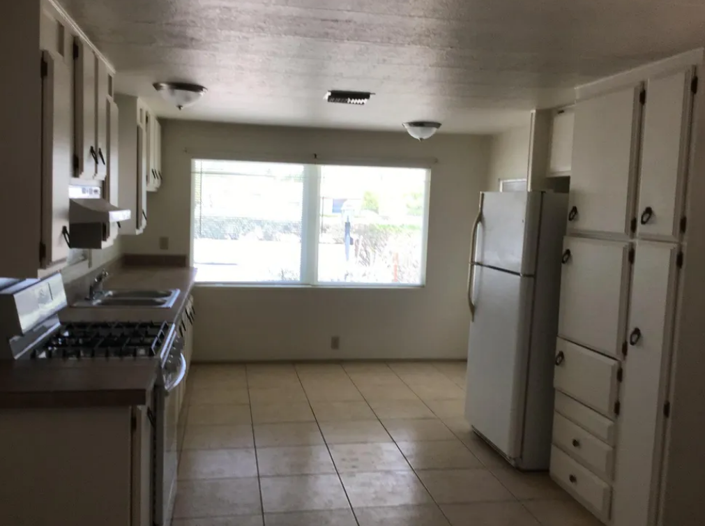 2701 West Quail Road - Photo 2 of 5