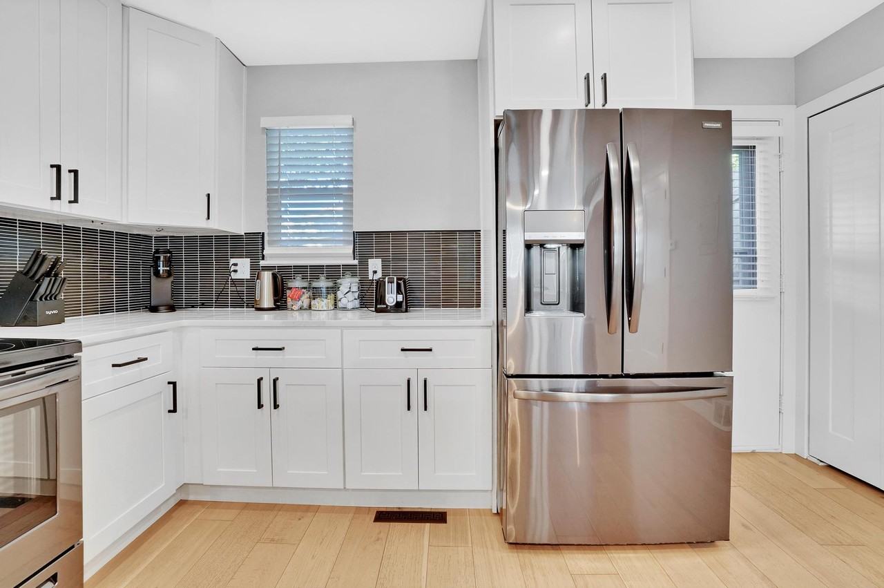 Webster St - Photo 4 of 9