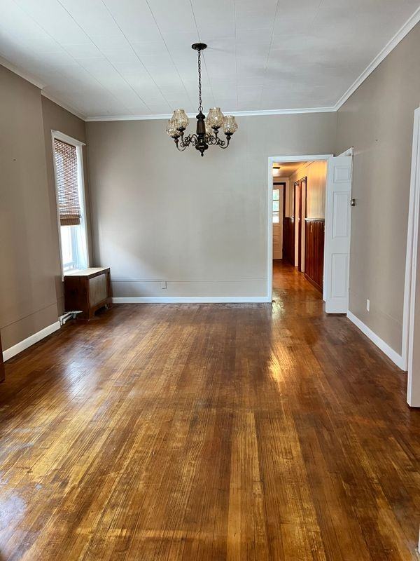 920 24th St - Photo 3 of 16