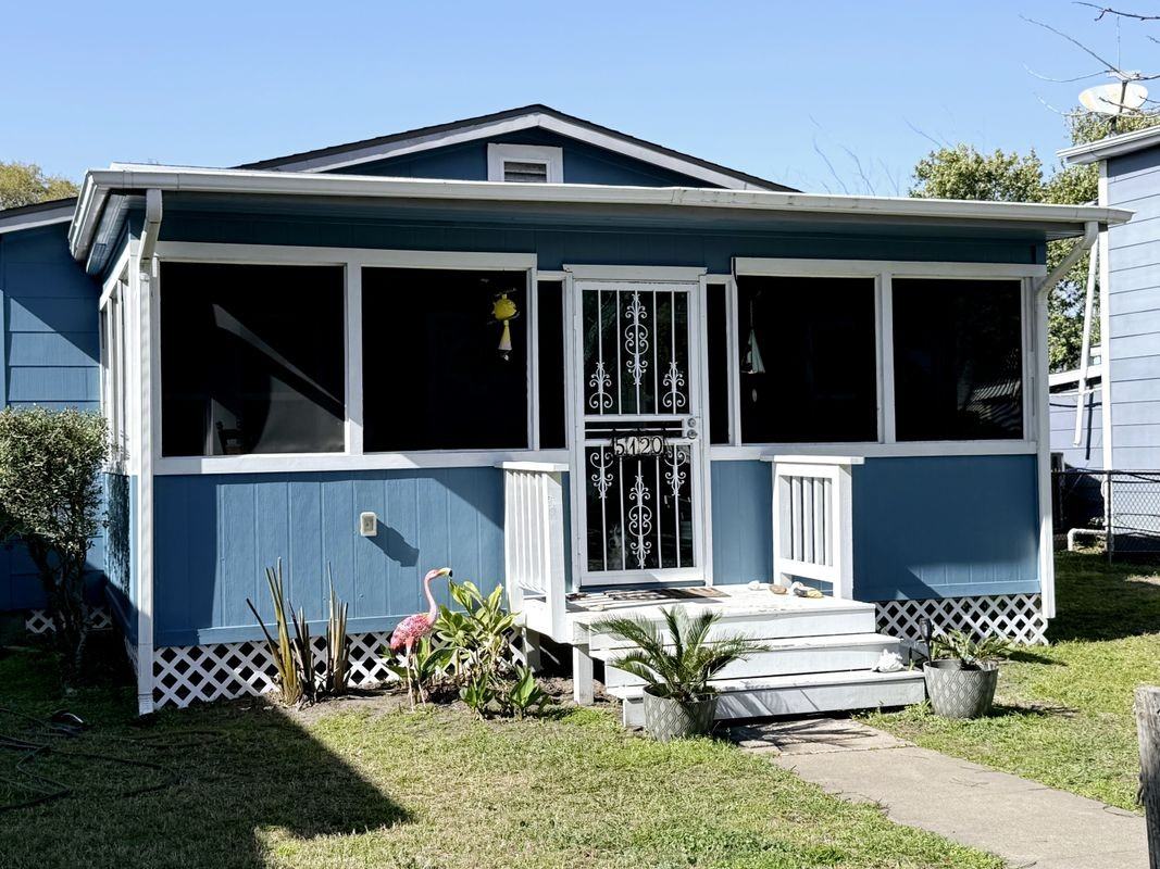 5120 Avenue S - Photo 2 of 19