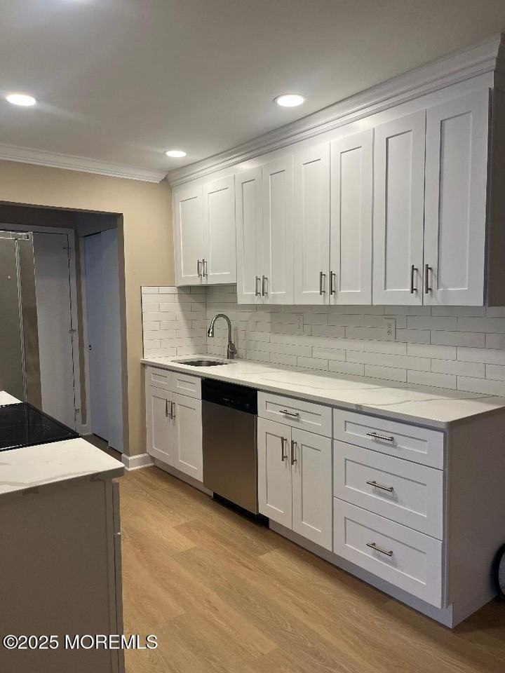 54 Amberly Dr - Photo 2 of 18