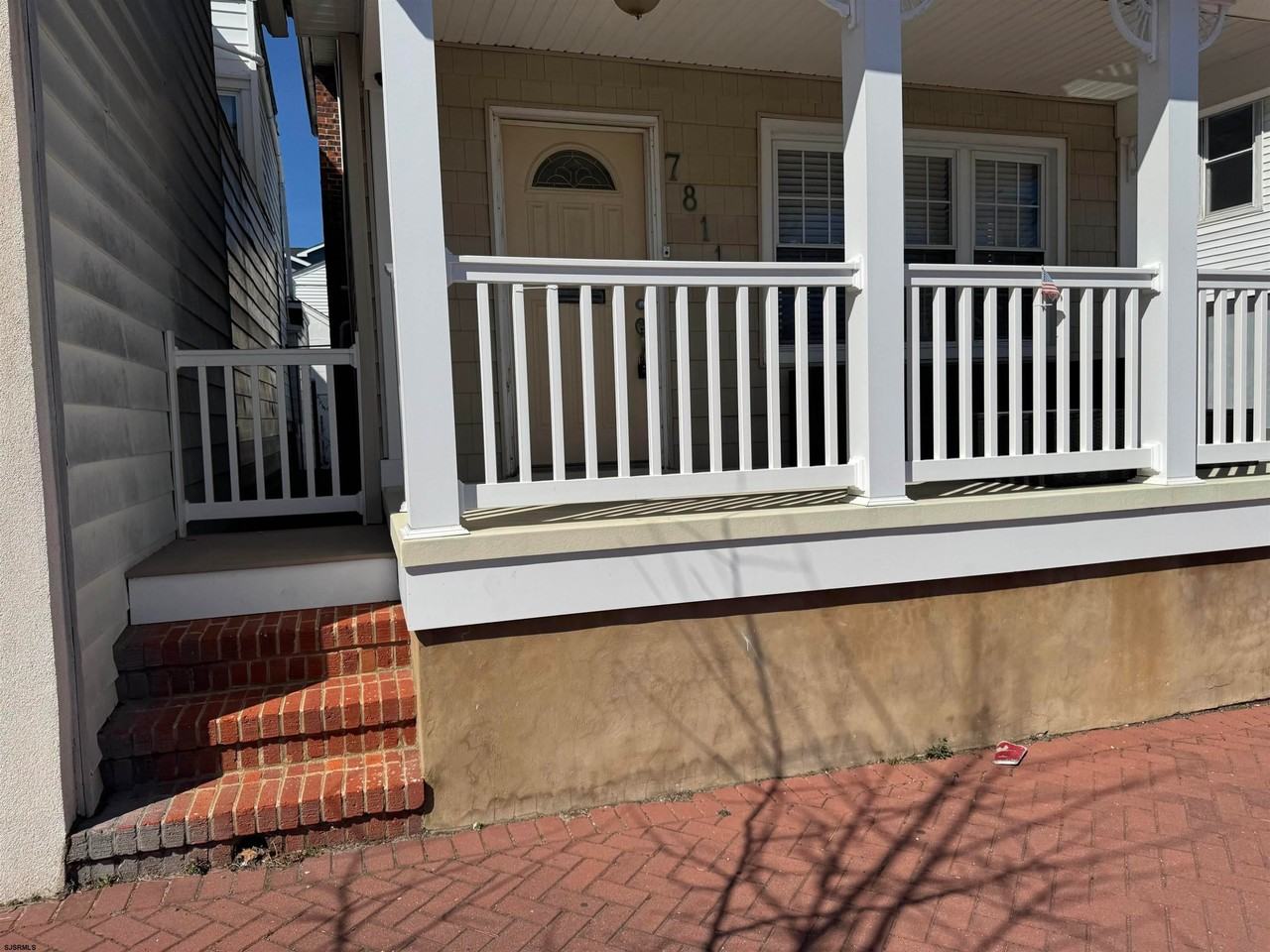 7811 Ventnor Ave - Photo 2 of 20