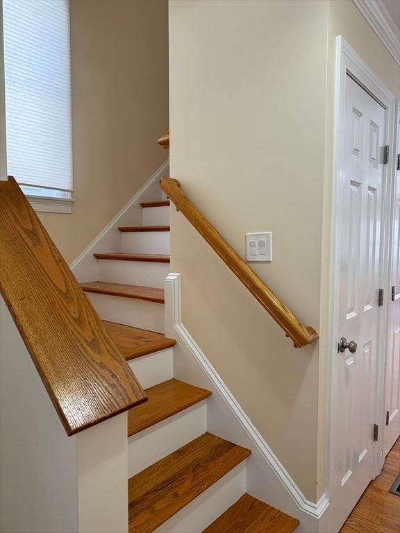 201 Main St - Photo 3 of 18