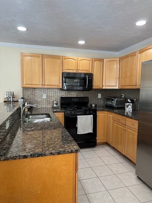 201 Main St - Photo 5 of 18