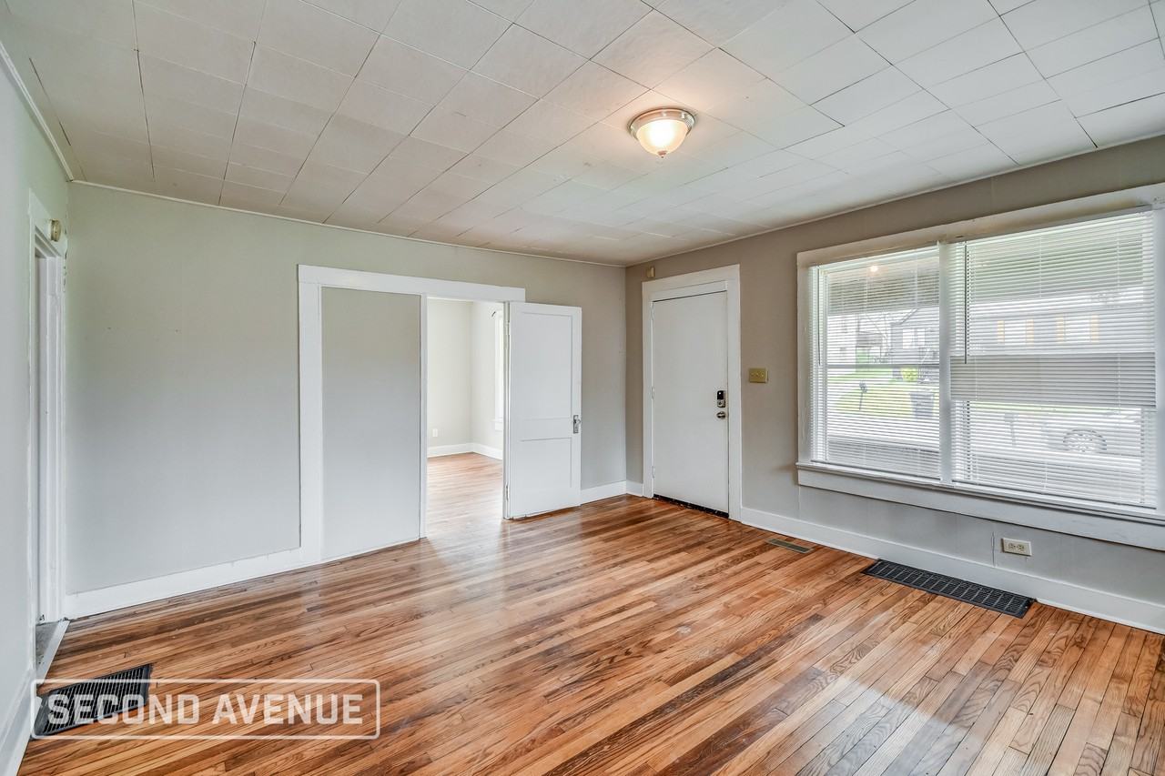 720 72nd St S - Photo 2 of 23