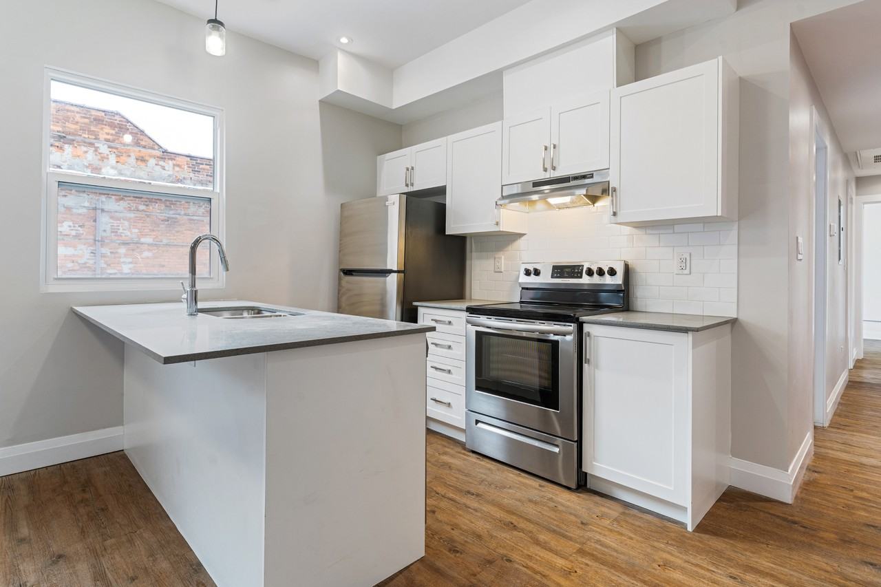 90 John Street South, Hamilton, Ontario - Photo 3 of 40