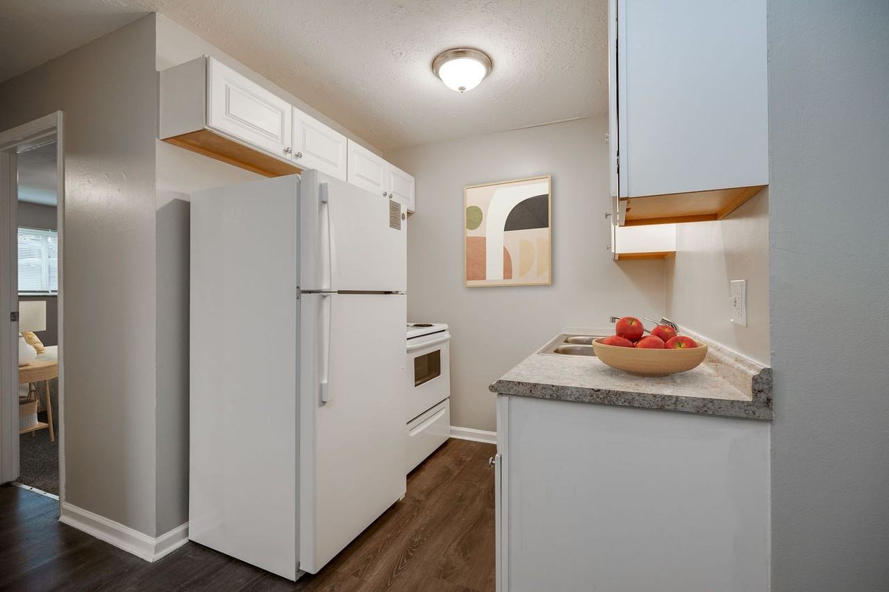 1 & 2 Bedrooms at Clearwater Apartments – Comfort & Convenience in Reading! - Photo 3 of 31
