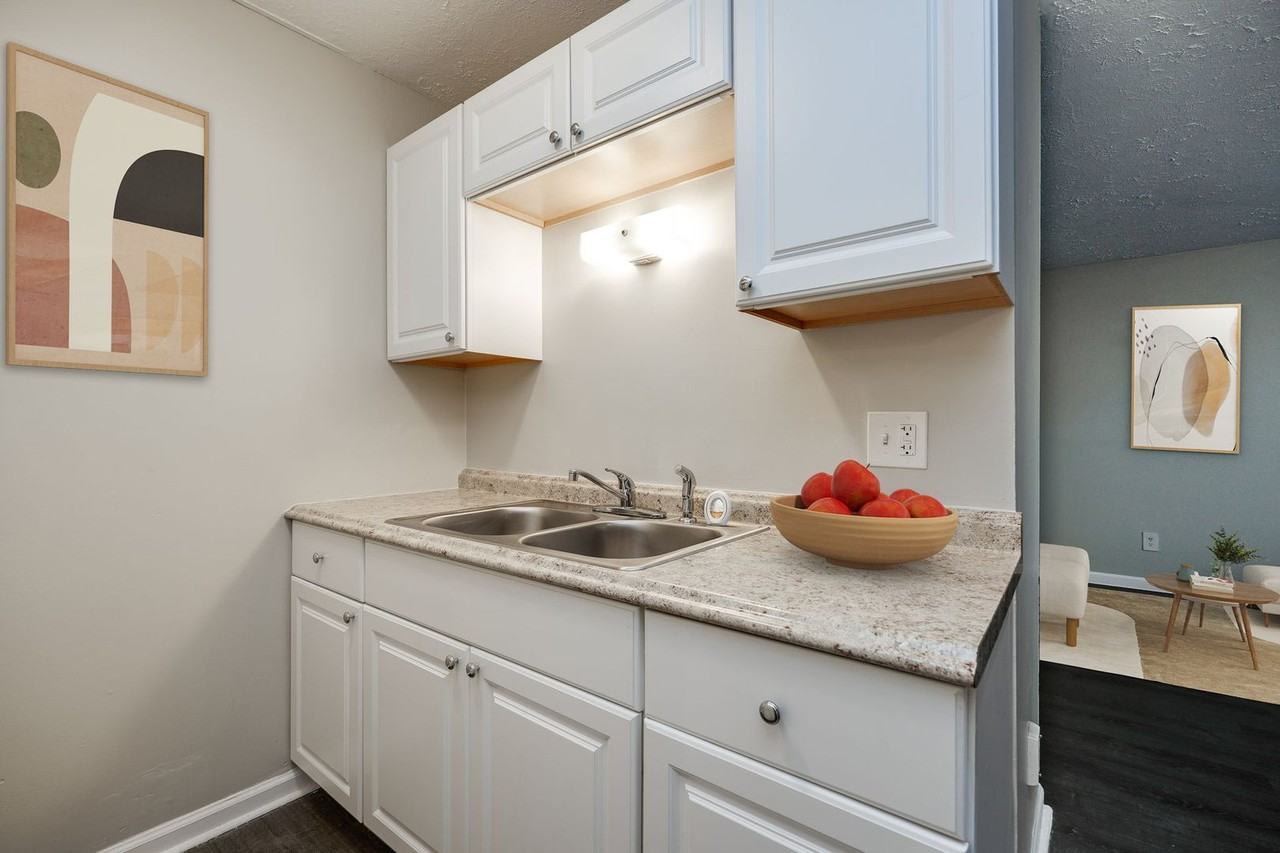 1 & 2 Bedrooms at Clearwater Apartments – Comfort & Convenience in Reading! - Photo 4 of 31