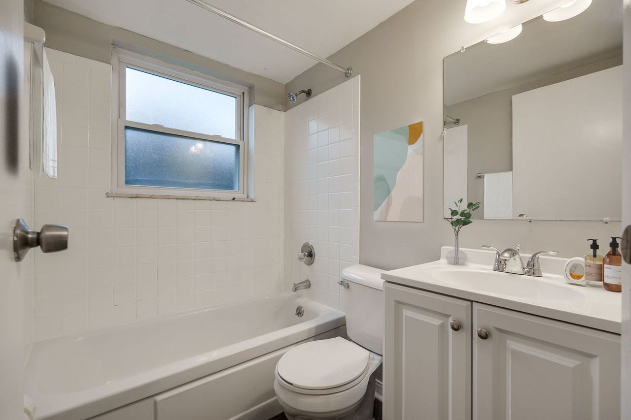 1 & 2 Bedrooms at Clearwater Apartments – Comfort & Convenience in Reading! - Photo 5 of 31