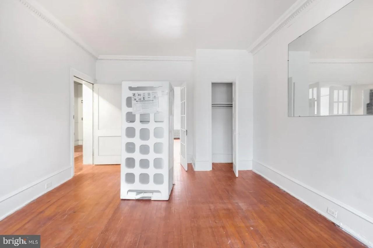 6500 Lincoln Drive - Photo 4 of 8