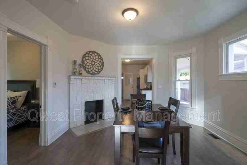 806 Emerald Ave Ne #1 - Photo 2 of 6