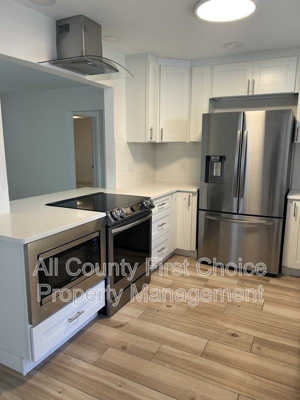 1631 San Charles Dr - Photo 3 of 25