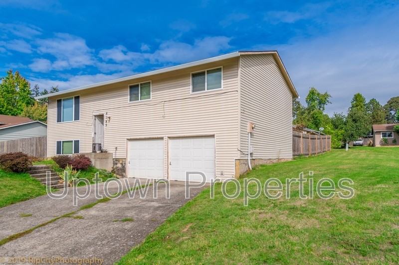 8145 Sw Thorn St - Photo 2 of 25