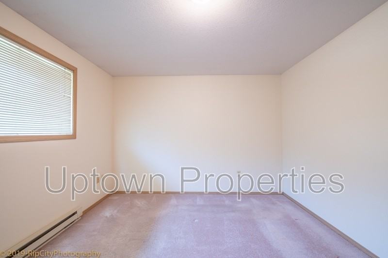 8145 Sw Thorn St - Photo 3 of 25