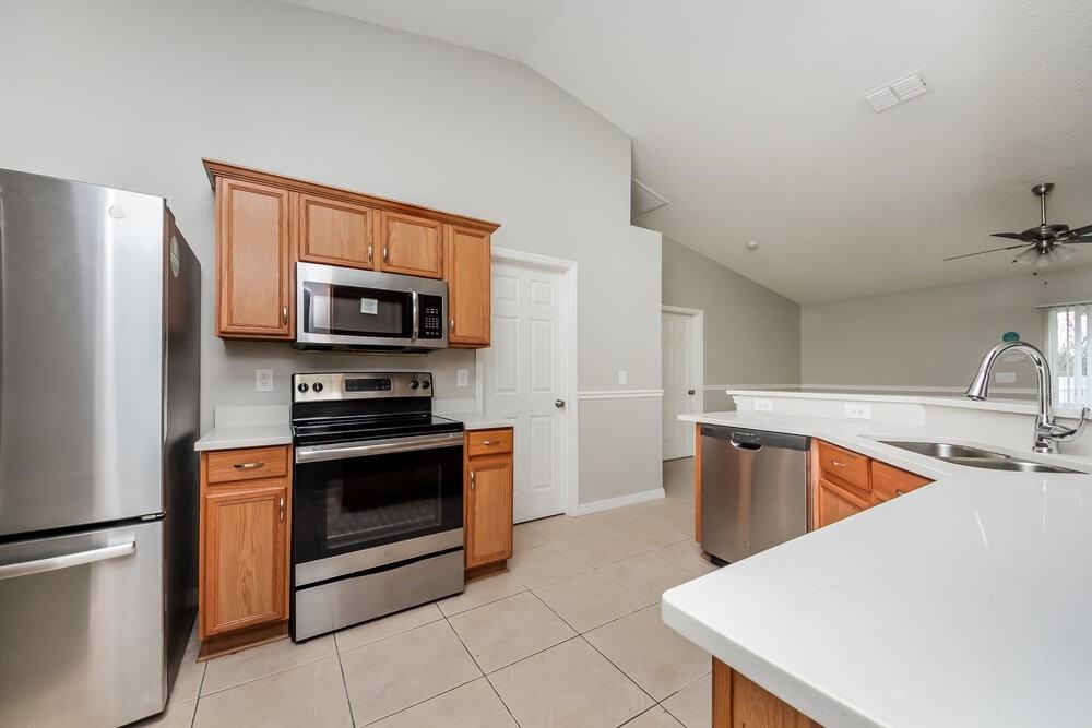 473 Martigues Dr - Photo 7 of 16