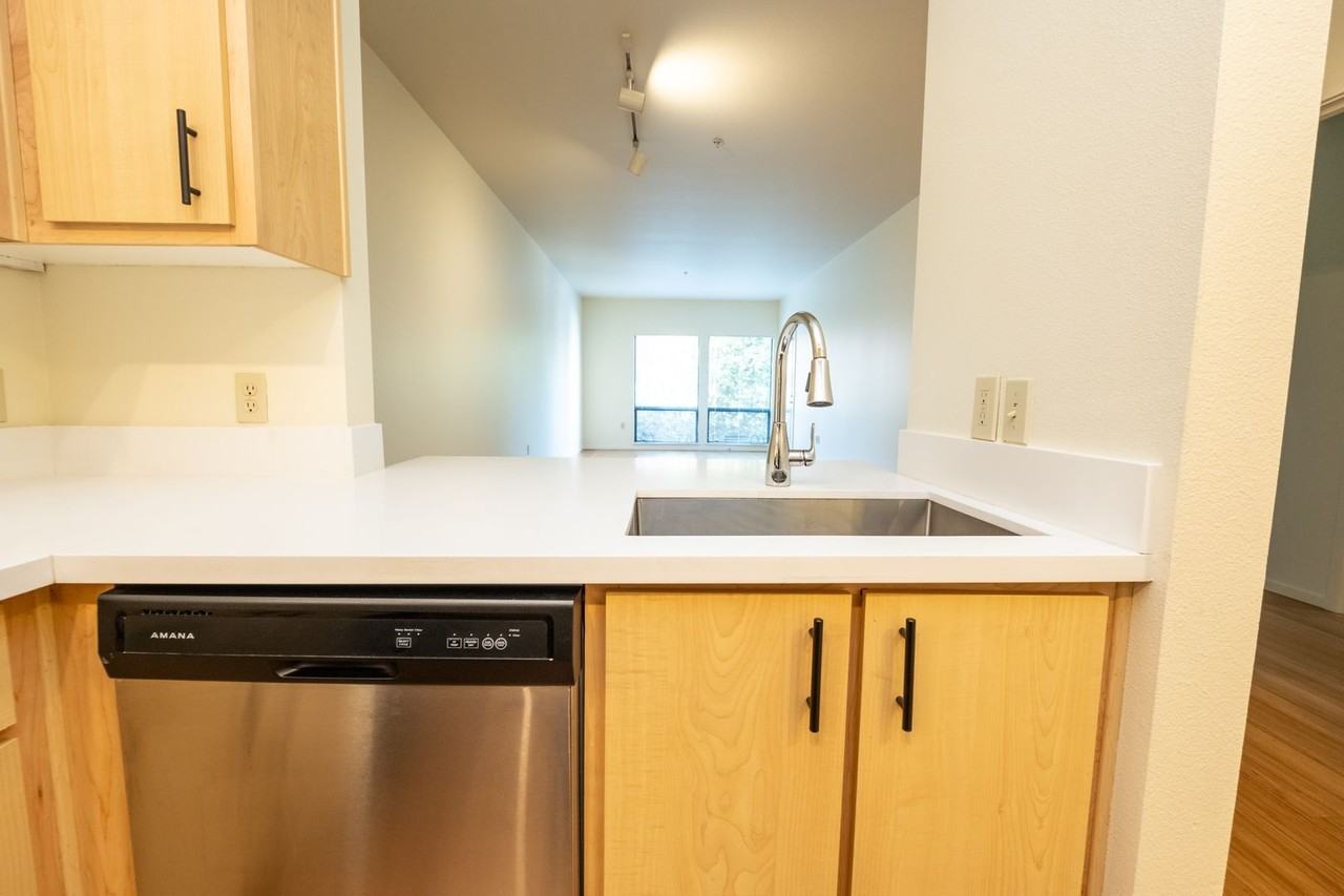 OVERTON PARK APARTMENTS (HASM01) - Photo 3 of 22