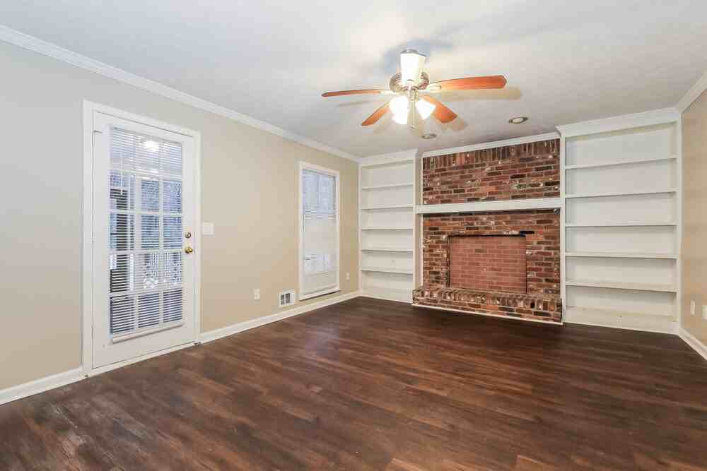 160 Wilmington Ln - Photo 4 of 17