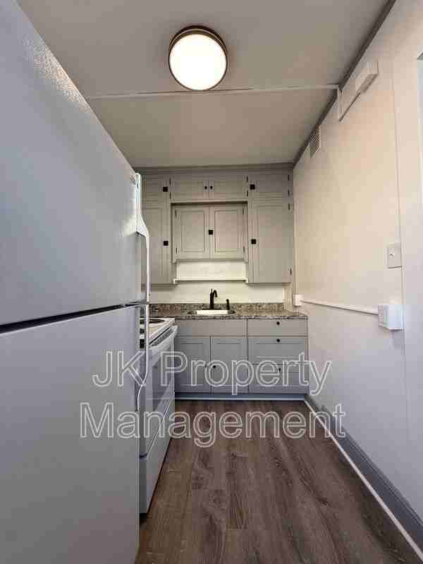 310 5th St N #23 - Photo 7 of 11