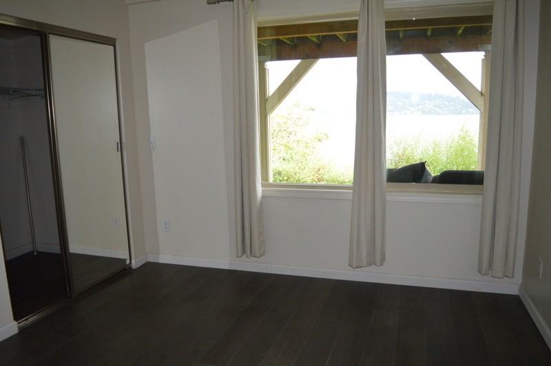 9803 Rainier Ave S - Photo 6 of 8