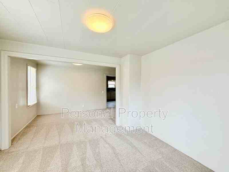 819 34th St - Photo 2 of 10