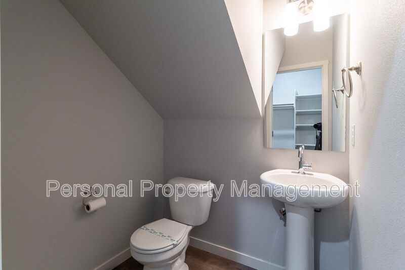 3544 Ne 61st Way - Photo 6 of 21