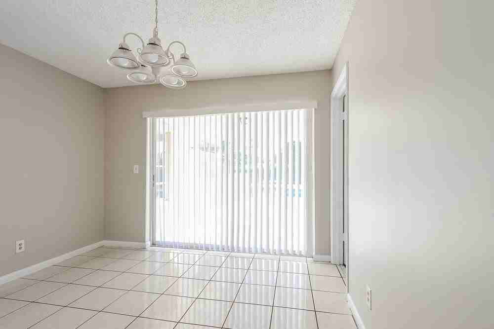 141 Ponce De Leon St - Photo 6 of 16