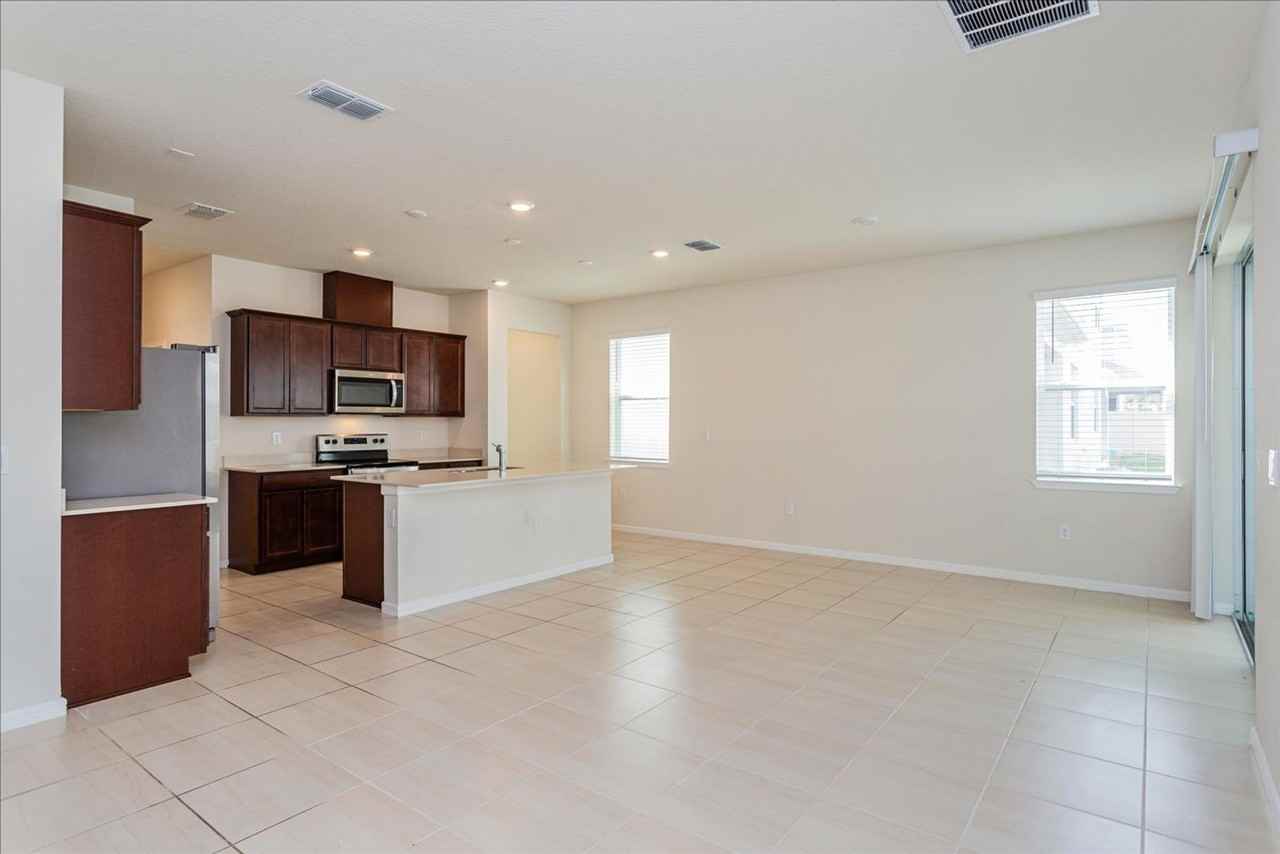 17504 Saw Palmetto Ave - Photo 3 of 17