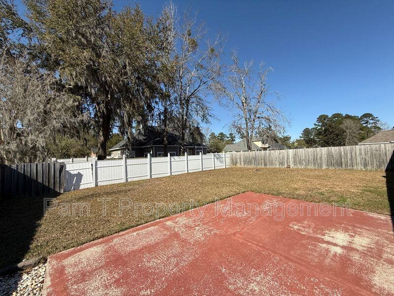 257 Shady Oak Cir - Photo 5 of 38
