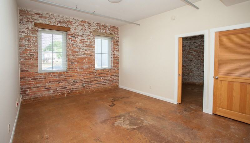 56 W Gay St - Photo 3 of 9