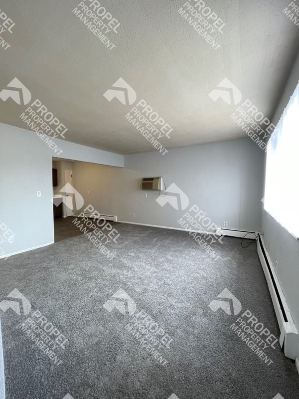 5656 Howe Rd - Photo 3 of 17