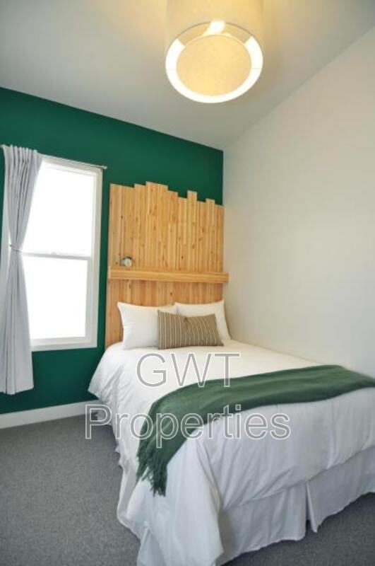 1906 Mission St - Photo 7 of 33