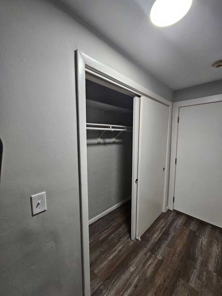 480 Norfolk - Photo 7 of 14