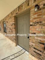 featured image of 105 E Avenue B