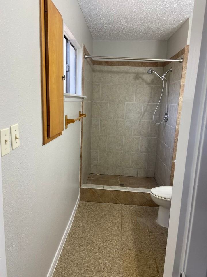 9203 Wickheather St - Photo 6 of 29