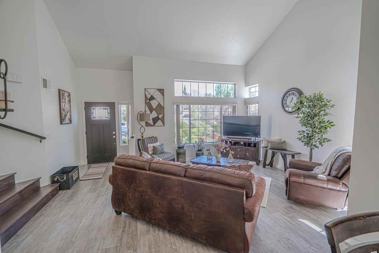 27517 Mariam Pl - Photo 3 of 23