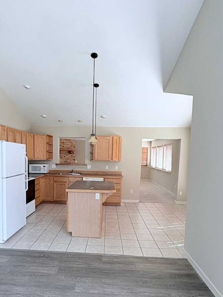 161 Northlake Ave - Photo 6 of 25