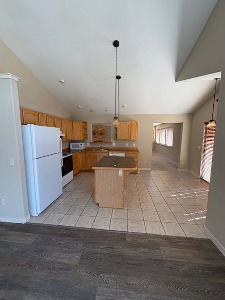 161 Northlake Ave - Photo 7 of 25