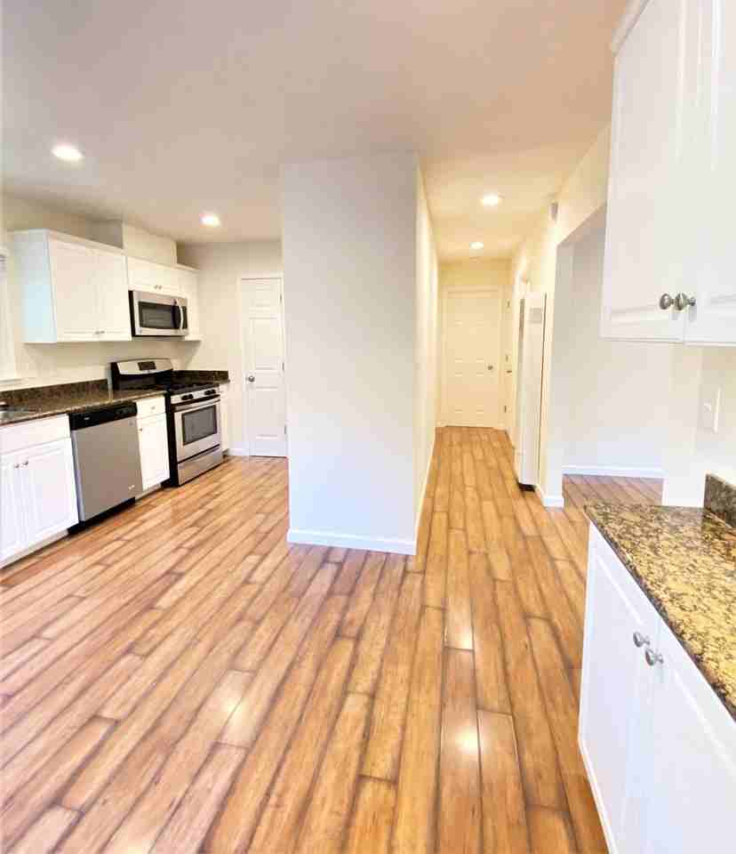 1126 King St - Photo 7 of 15