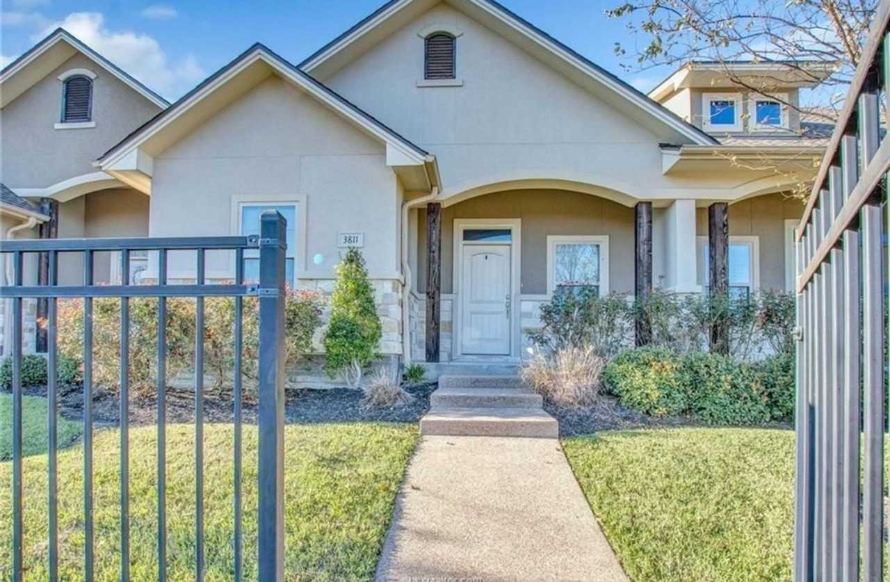 3811 Harvey Rd - Photo 2 of 26