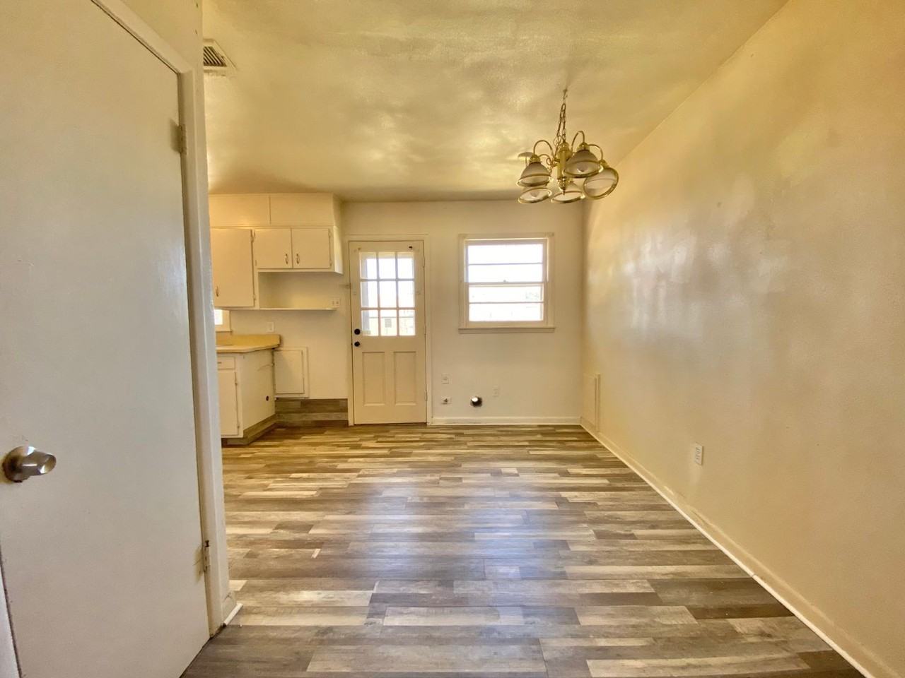 2818 60th St - Photo 4 of 11