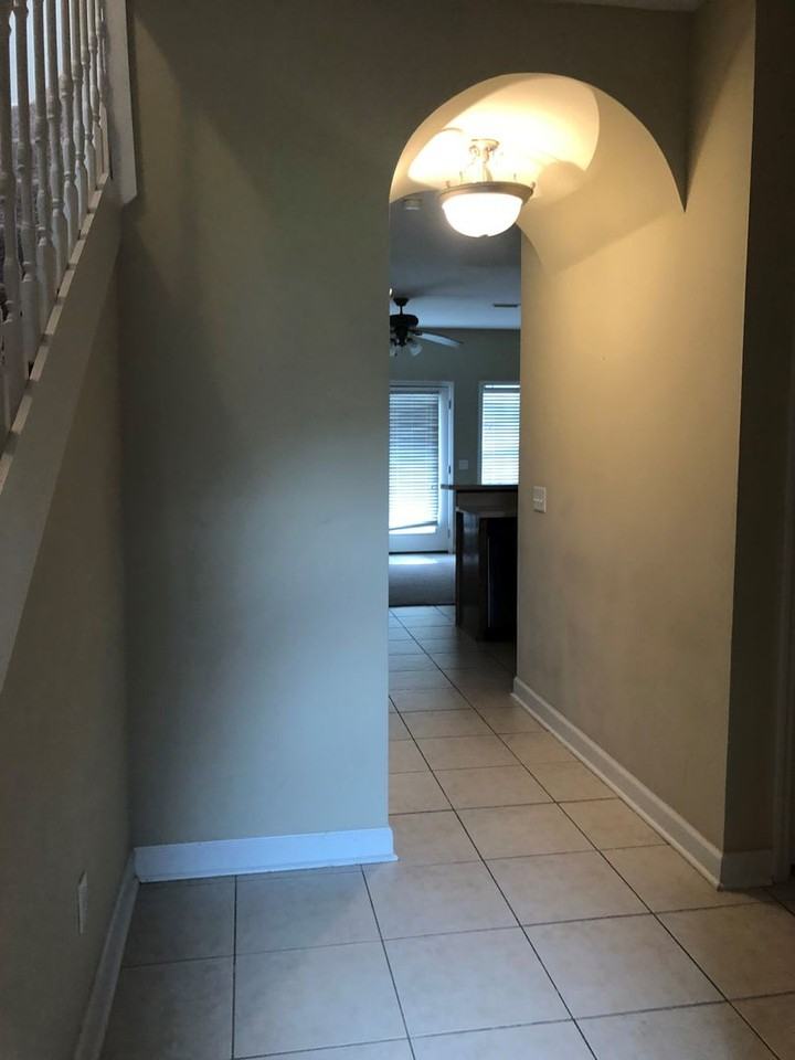 323 Eagle Lndg - Photo 2 of 19