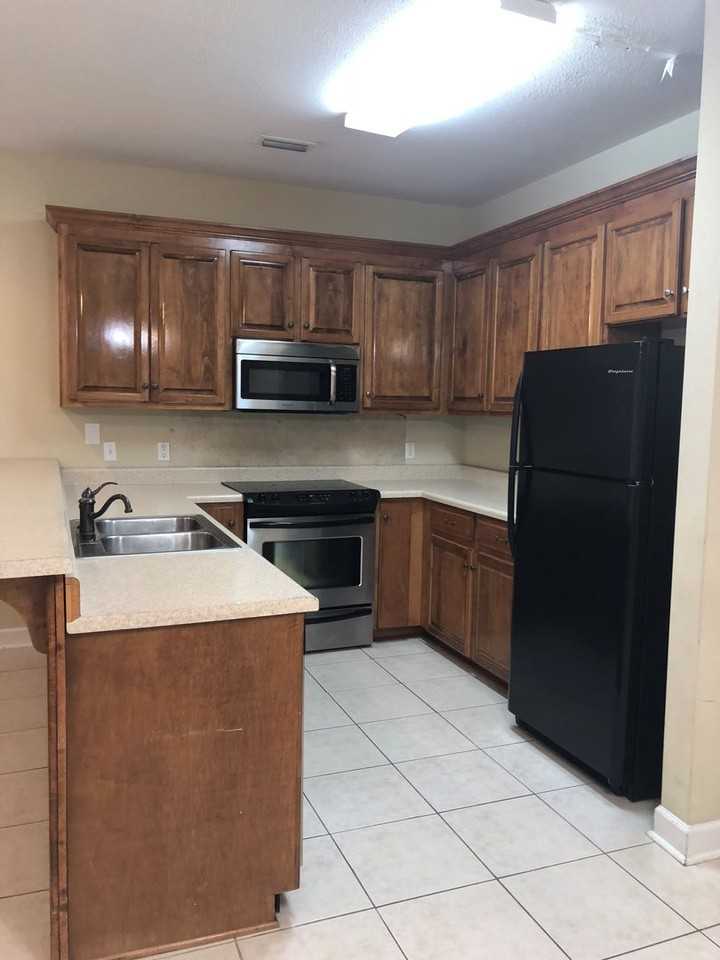 323 Eagle Lndg - Photo 4 of 19