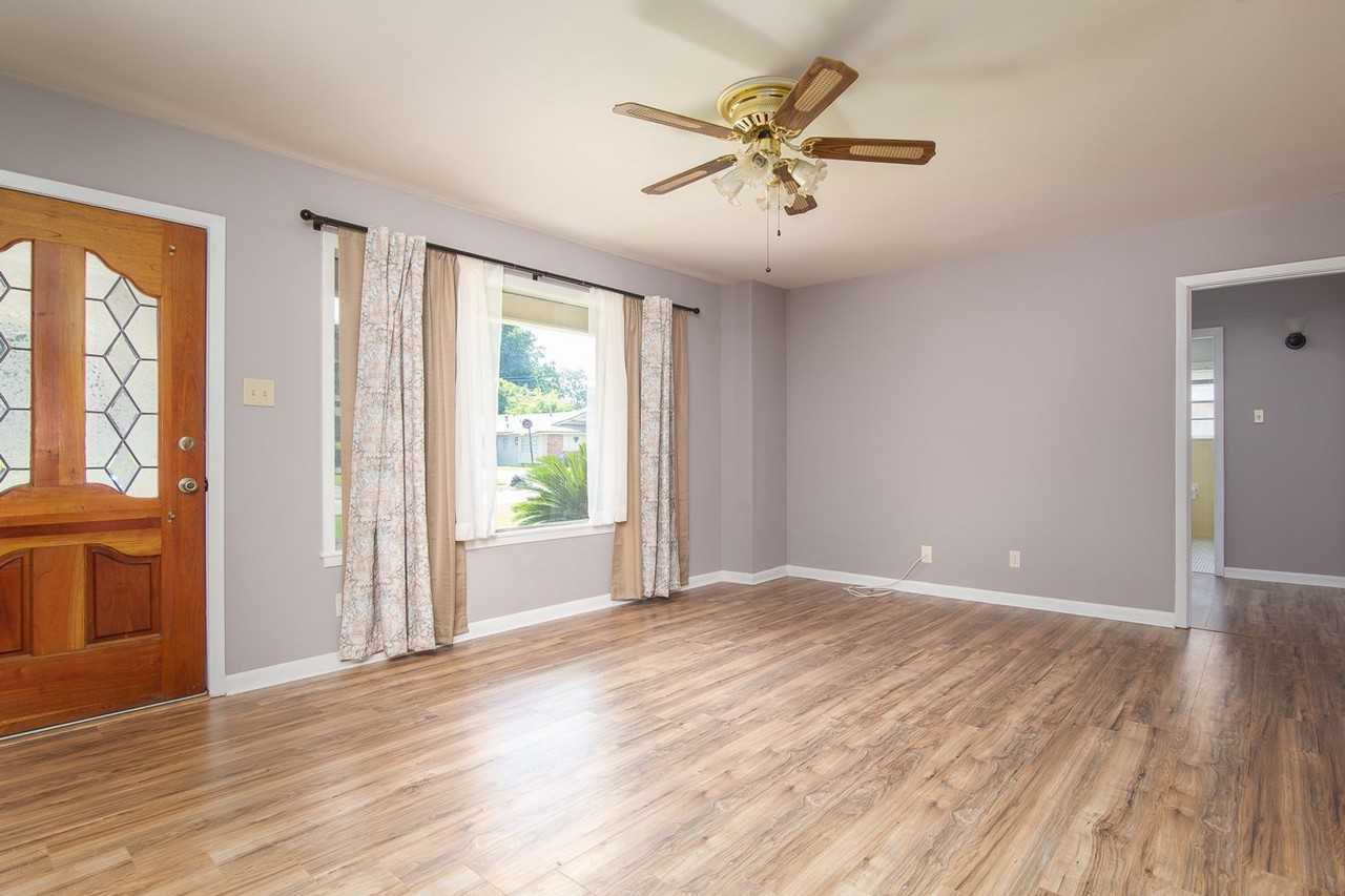 1003 Hansel Dr - Photo 6 of 13